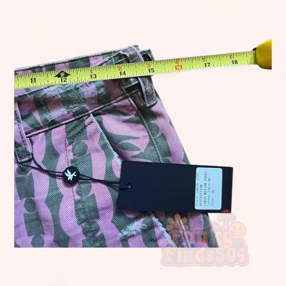 One Teaspoon Cargo Motion Jeans Static CEO Print Pink & Army Green NWT Size 26